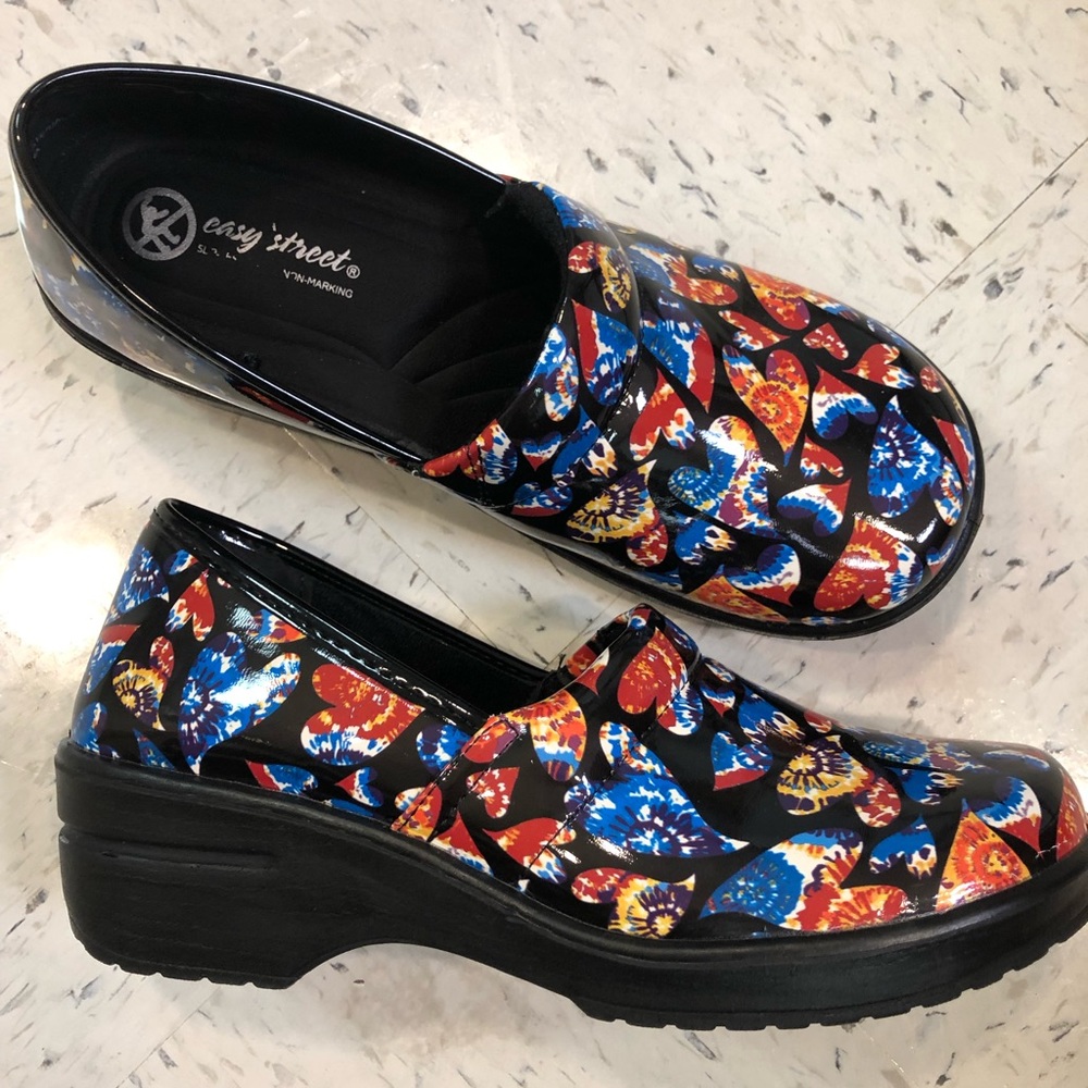 Ladies clogs
